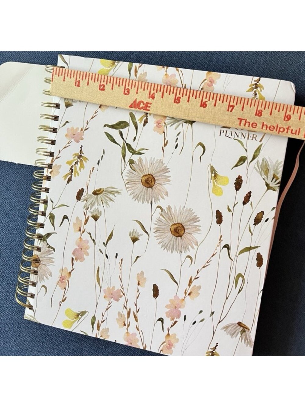 Planner 17 Month 2026-27 DAISY FLORAL Month Day Week Organizer Calendar 9"Wx11"H - Picture 4 of 16